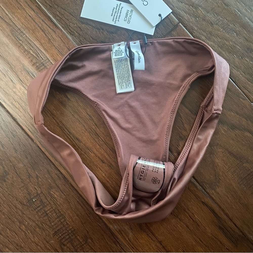 Calvin Klein Swimwear Maroon Thong Bikini Bottom. Size S. NWT - Picture 3 of 3